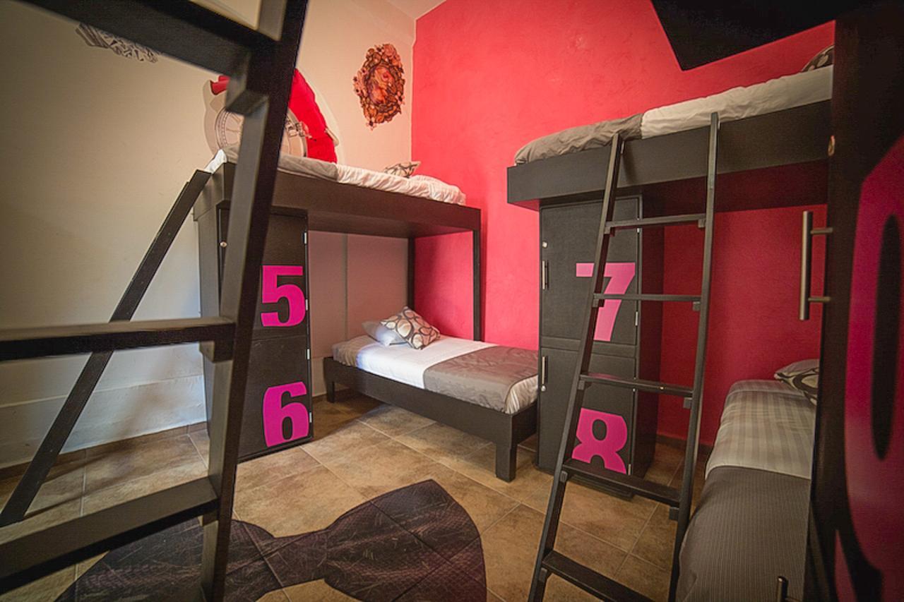 Hostal El Armario Leon Ngoại thất bức ảnh