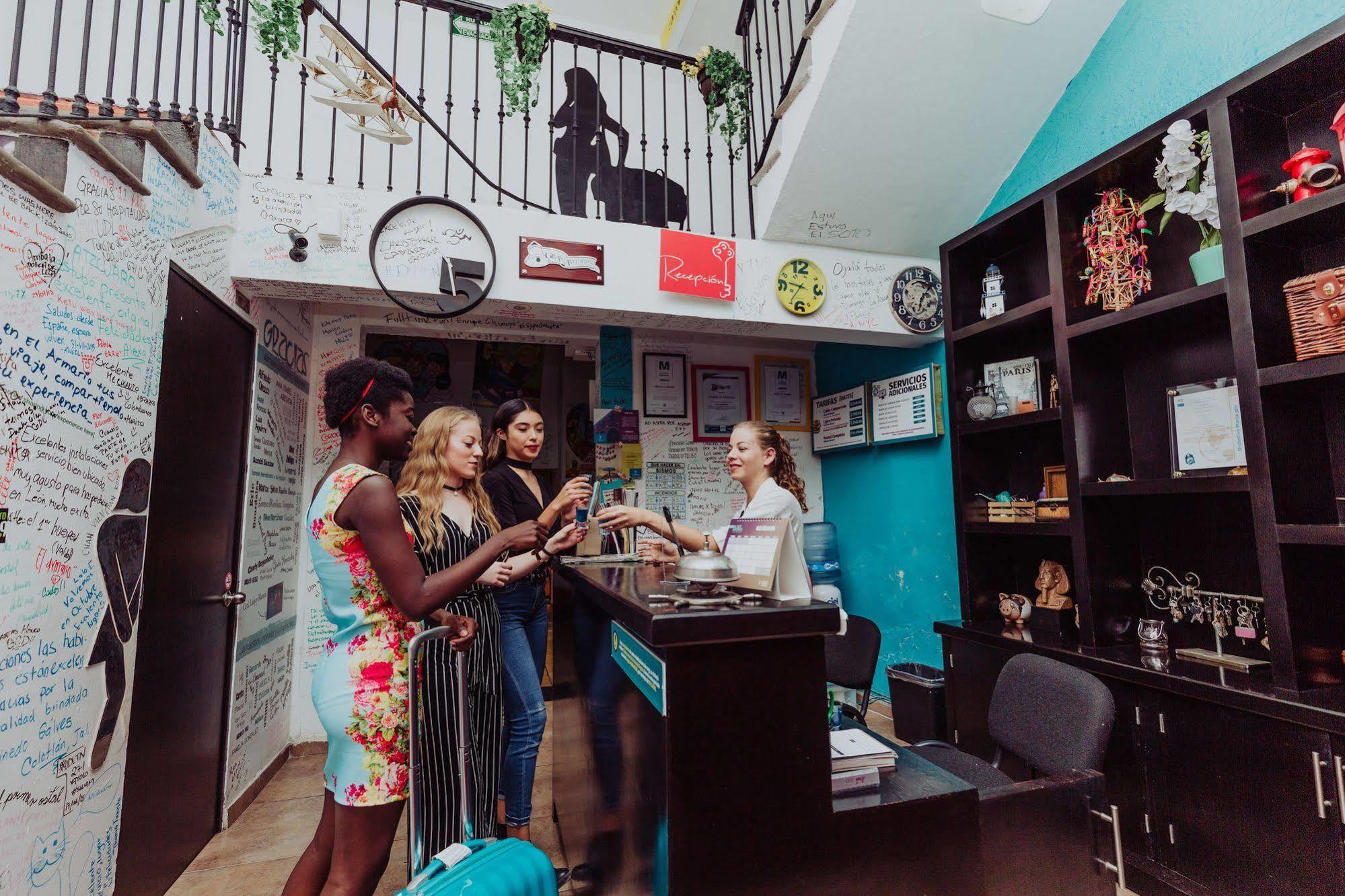 Hostal El Armario Leon Ngoại thất bức ảnh
